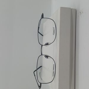 NWOT MENS FLEXON EYEGLASS FRAMES 610 GUNMETAL